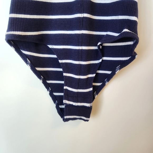 Urban Outfitters Out From Under Bodysuit-  Size Medium - Picture 6 of 9